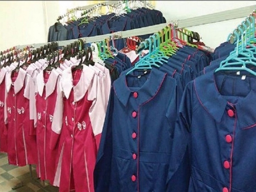 خرید لباس فرم مدرسه برای دانش آموزان در استان البرز الزامی نیست