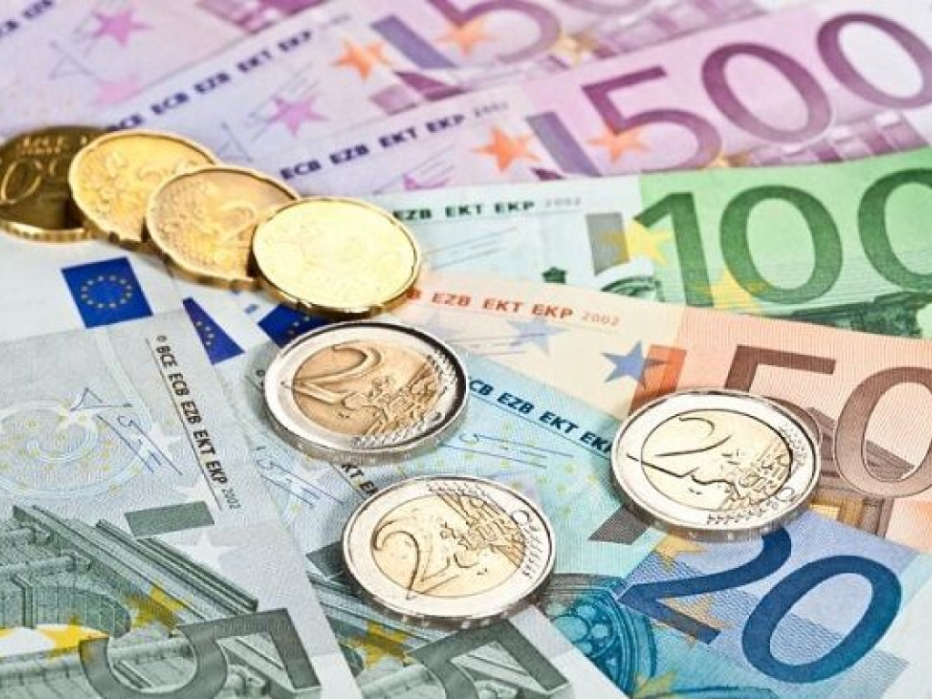 کاهش ارزش پوند و یورو در سامانه «سنا»